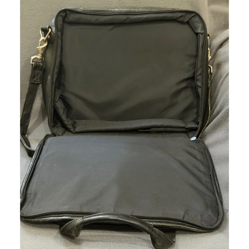 Wilson Black Pebbled Leather Expandable Laptop Briefcase Messenger Bag Office